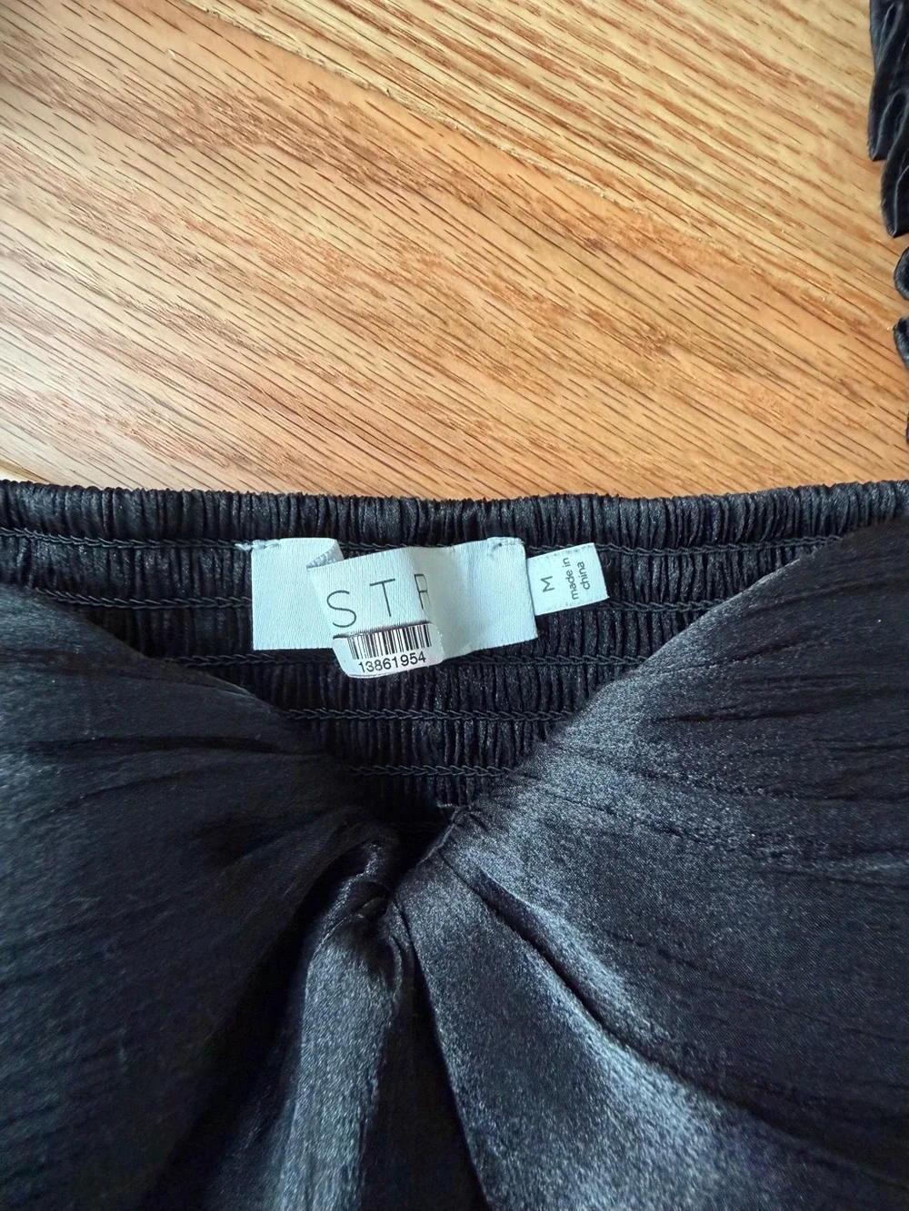 Astr label black